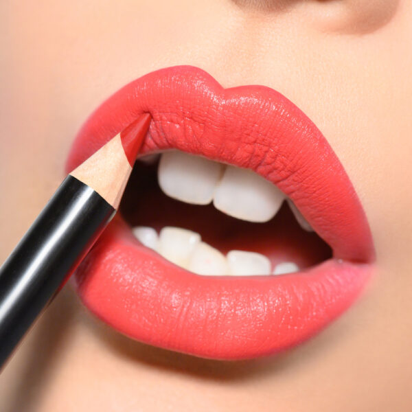 Hover image for APPLE – Lip Pencil